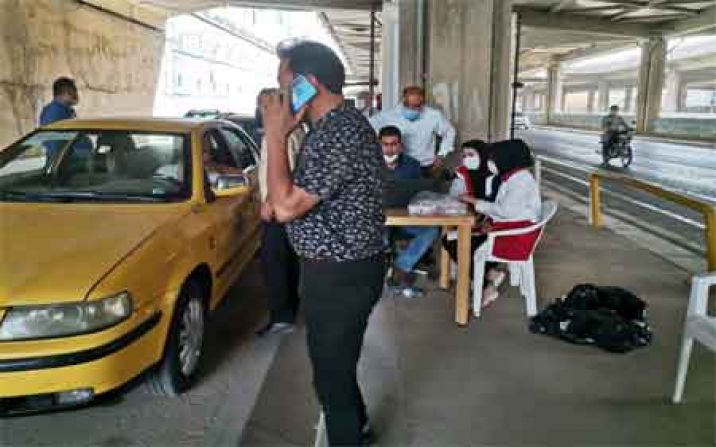  300 نفر از رانندگان تاکسی توسط هلال احمر قم واکسن دریافت کردند